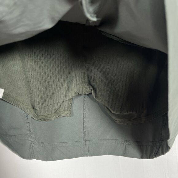 Athleta Gray Trek Utility Skirt Shorts Size 8 Hiking Outdoor Nylon Stretch Zip - Picture 5 of 11